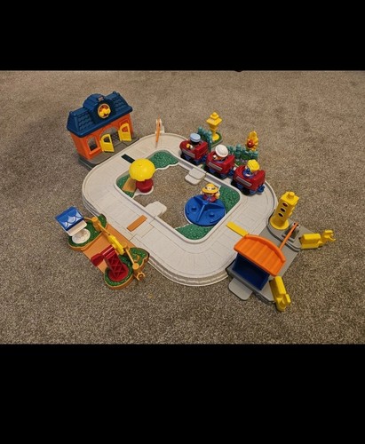 Vintage fisher price - price, little